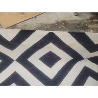 10x14-ft Navy & White Chevron Amagansett Indoor / Outdoor Rug - AS IS