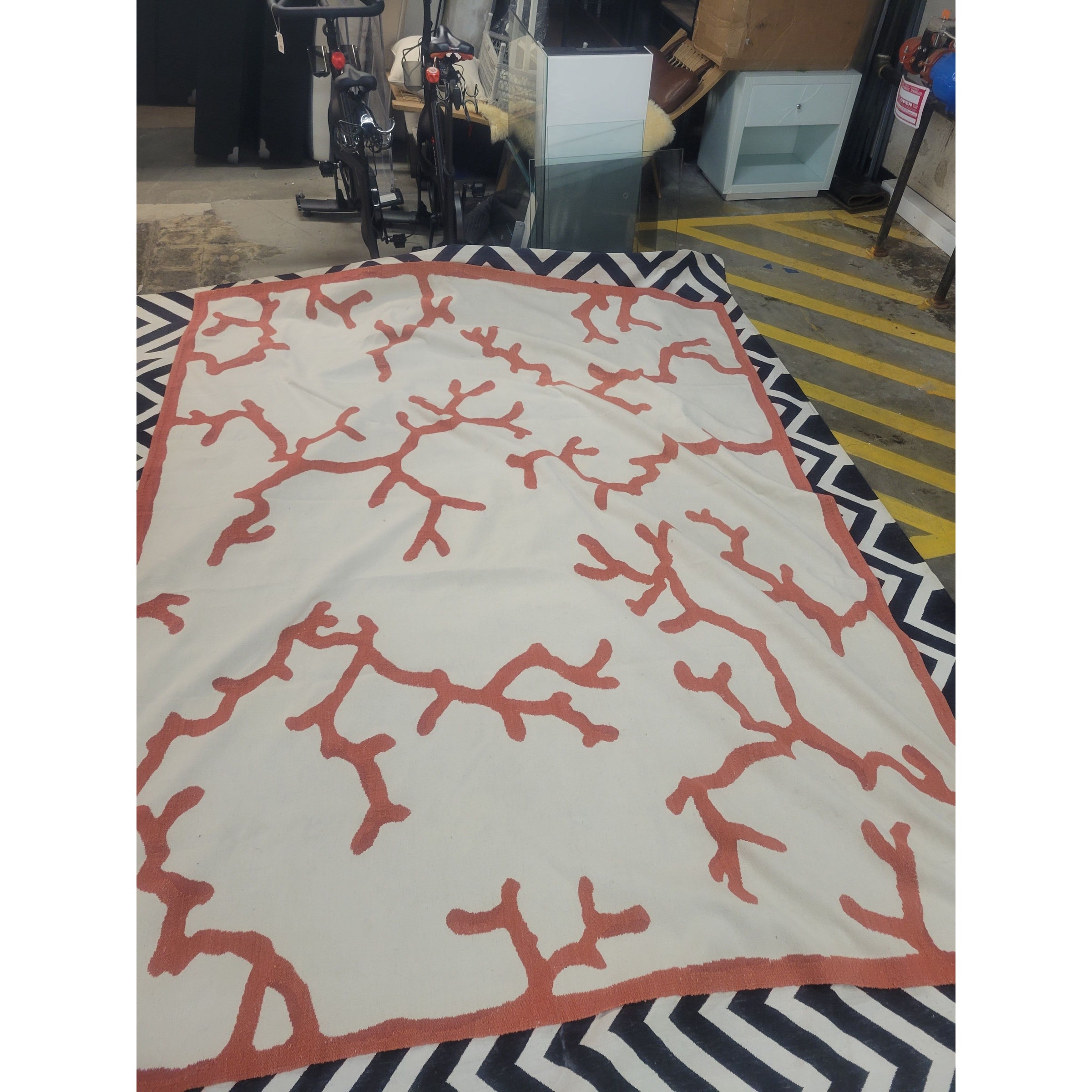 8x10-ft Vermilion & Beige Coral Rug - AS IS