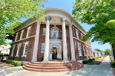 The Hamptons Luxury Designer Furniture and Fashion Consignment Stores
– colletteconsignment.com