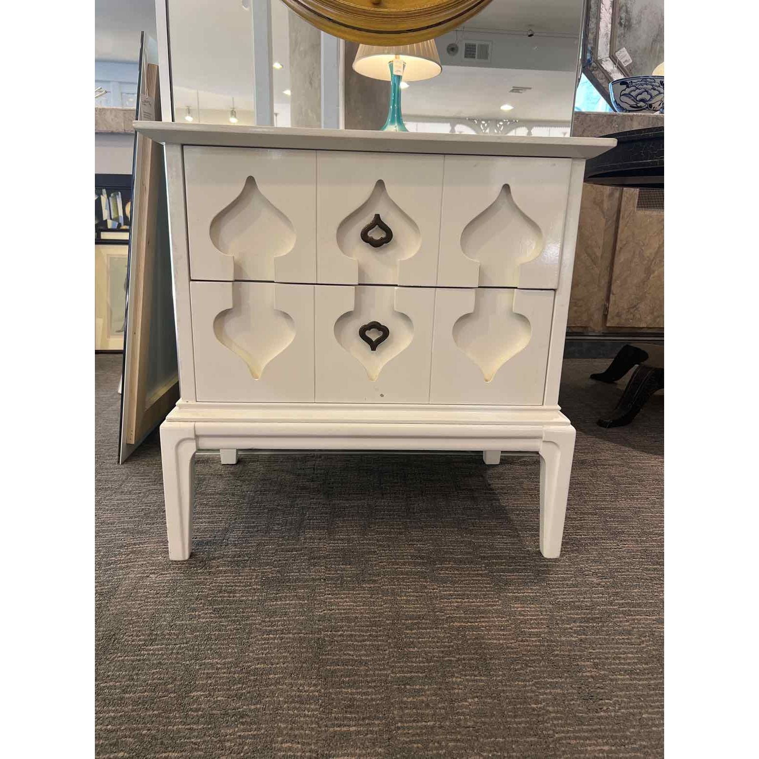 White Lacquer End Table