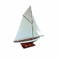 Kiade Model Ship w/ Red Lacquer Base