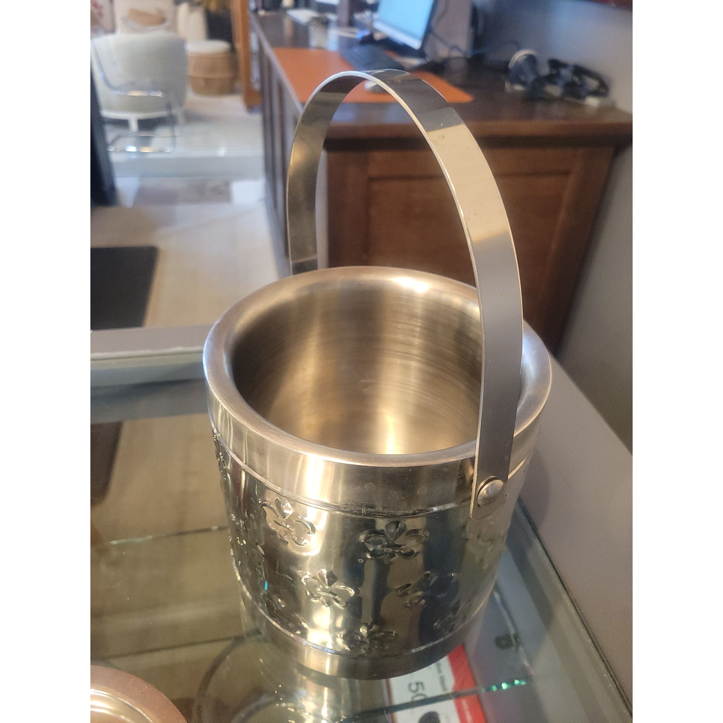 Metal Ice Bucket w/ Lid - colletteconsignment.com