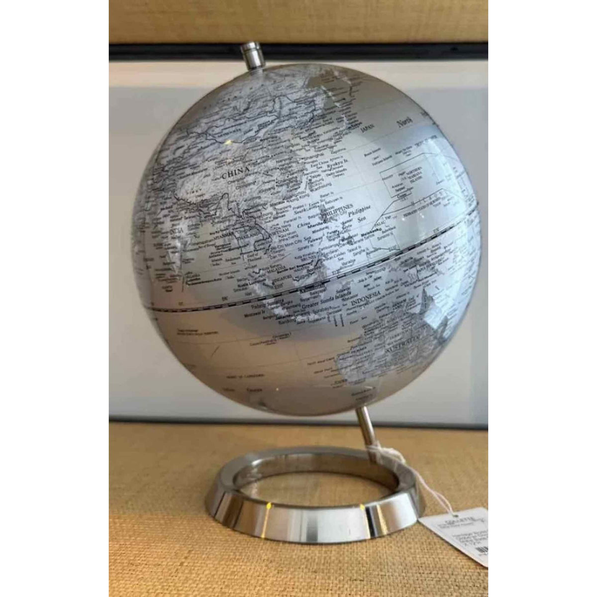 Heritage World Silver Globe w/ Chrome Matal Base 9.5"Diam X 12"H