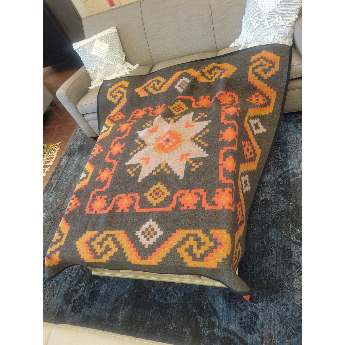 Reversible Brown / Vermilion Beaver State Saddle Blanket by Pendleton - colletteconsignment.com