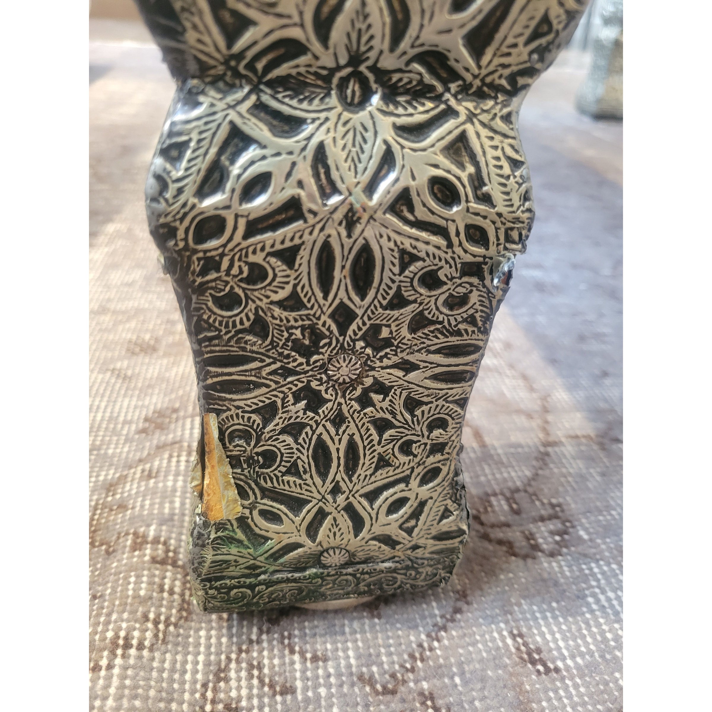 Moroccan Marrakesh Metal Wrapped Coffee Table w/ Glass Top (AS IS)