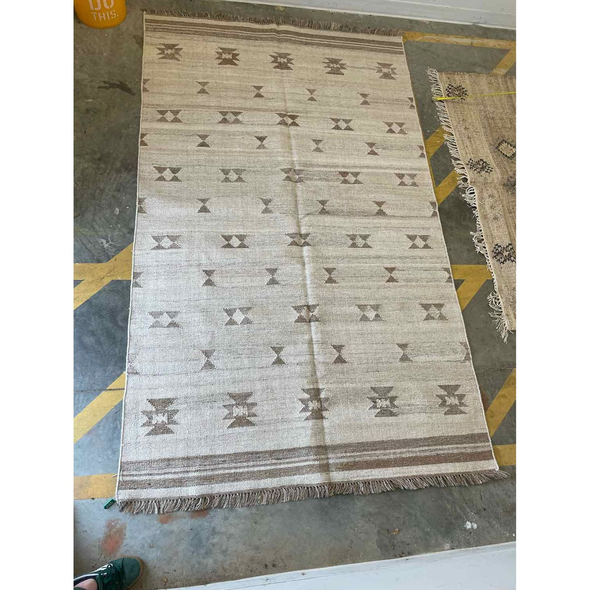 4.10' x 8.4' Brown Tribal Patterns on Beige Kilim Rug #35