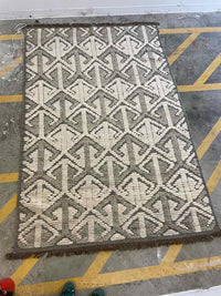 5.2' x 8' Gray & Beige Abstract Arrows Pattern Rug #50