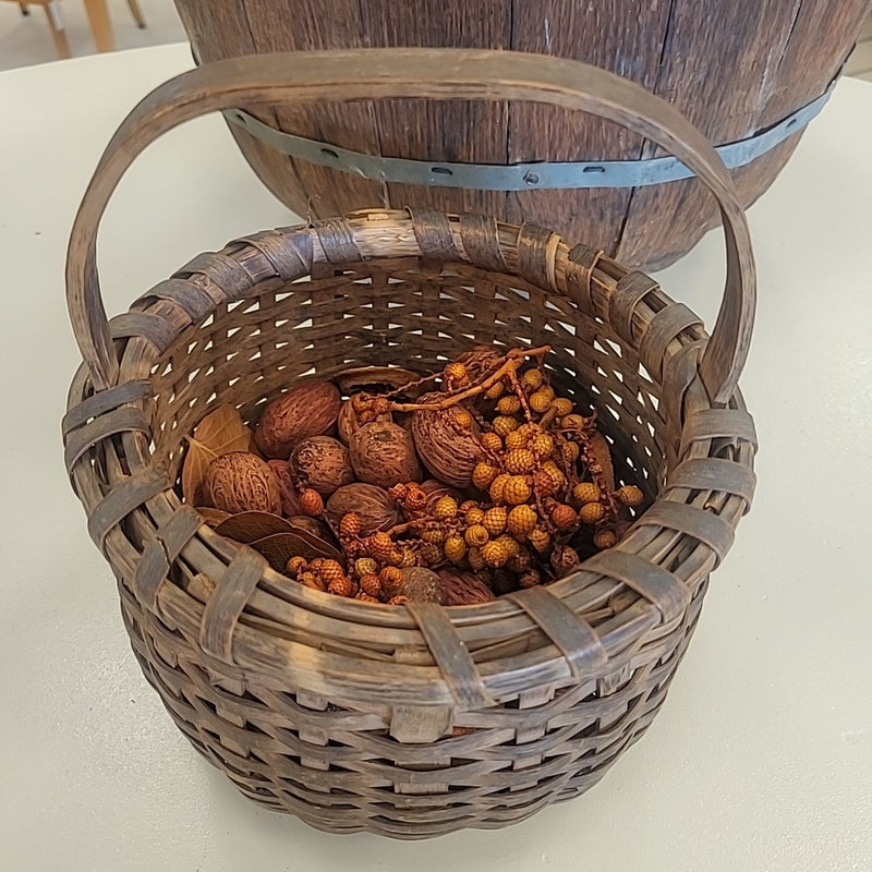 Small Woven Basket w/ Potpourri