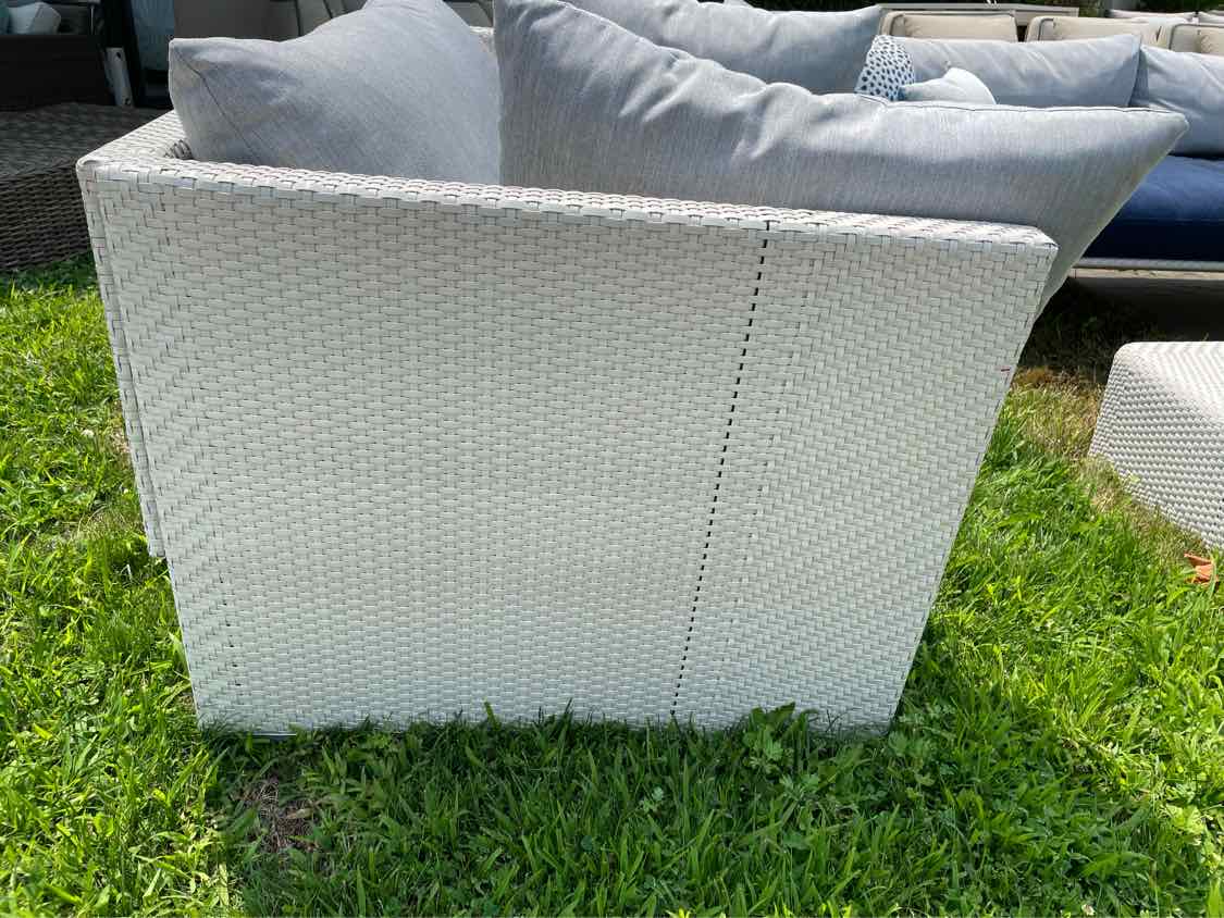 PAIR of White Wicker Slimline Lounge Chairs w/ Navy Cushions by Dedon