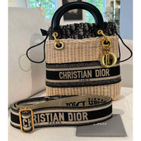 Christian Dior Handle