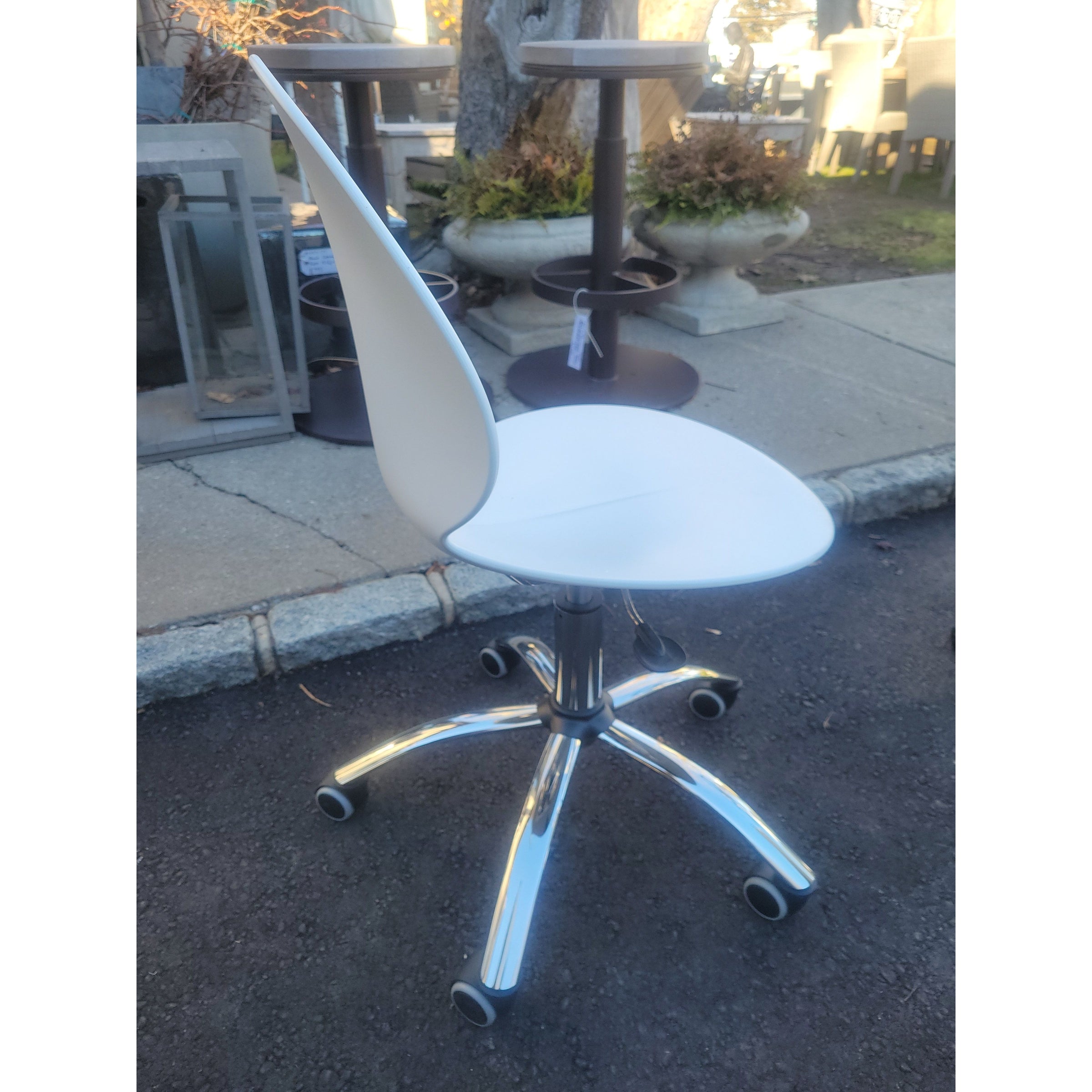Basil White Poly Rolling Desk Chair Attrib. to Calligaris
