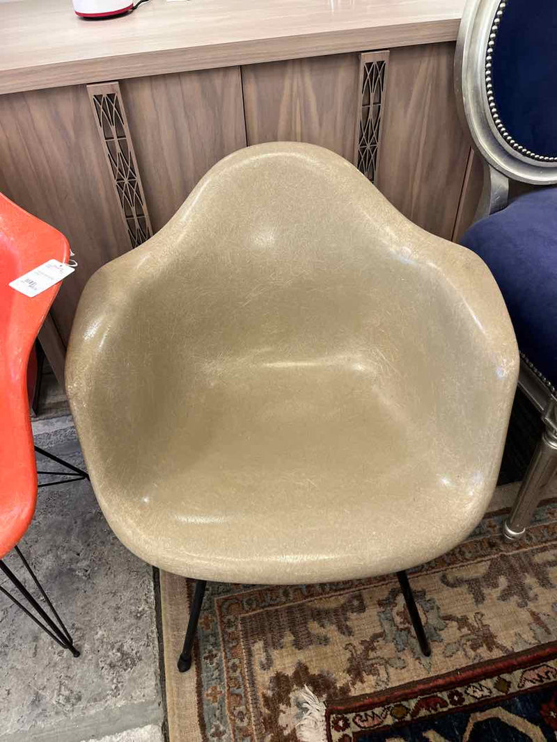 Herman Miller Eames Chair