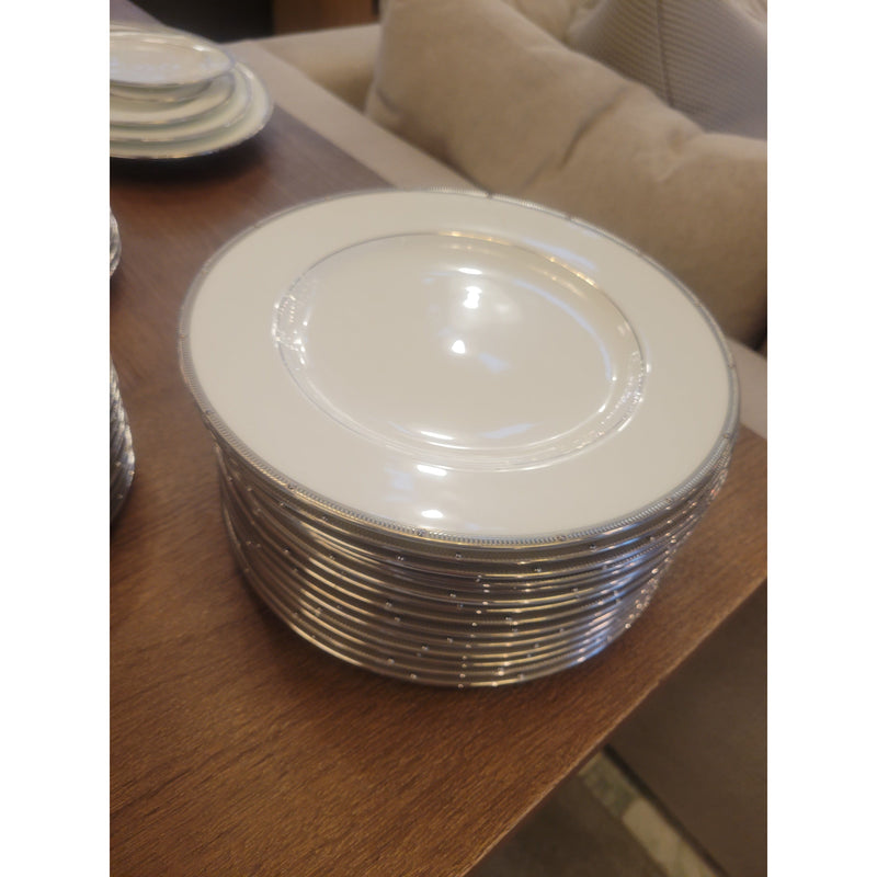 Set of 14 Dinner Plates, Noritake 'Rochelle' Platinum