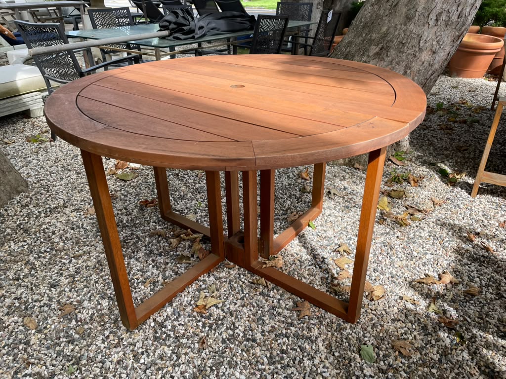 Round Teak Outdoor Dining Table