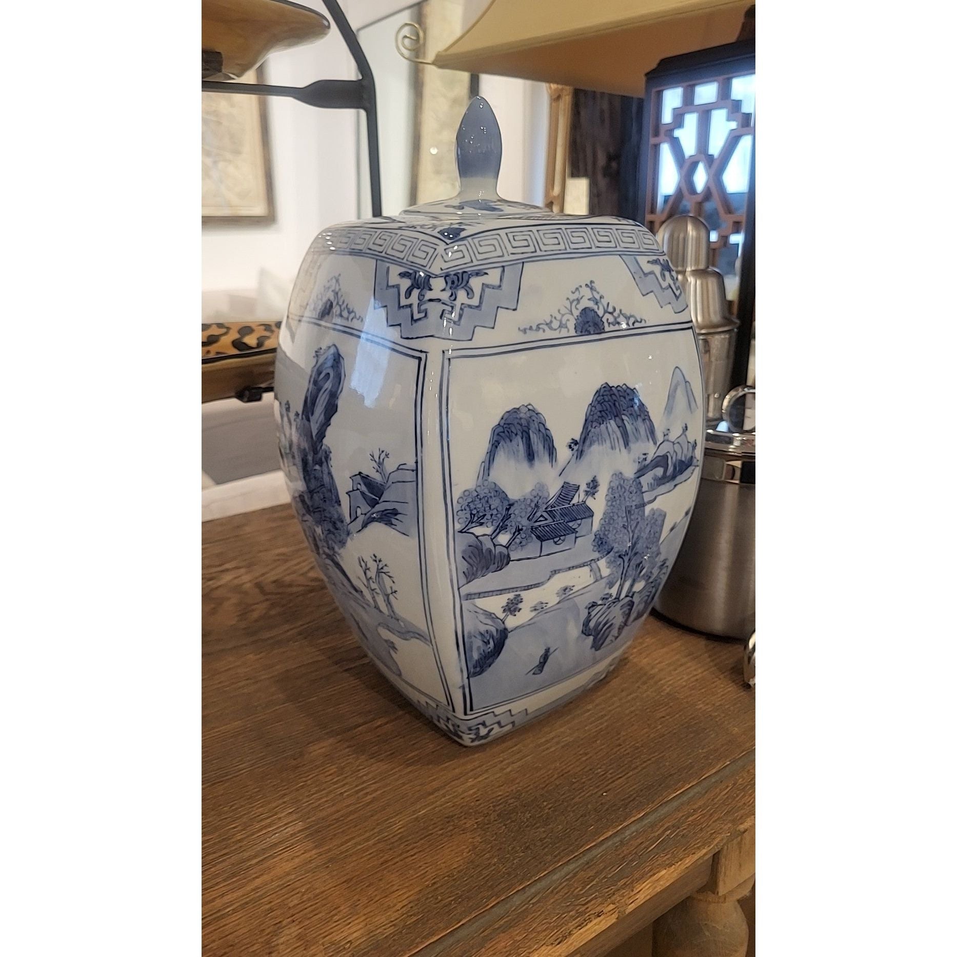 Blue & White Chinese Porcelain Ginger Jar w/ Lid