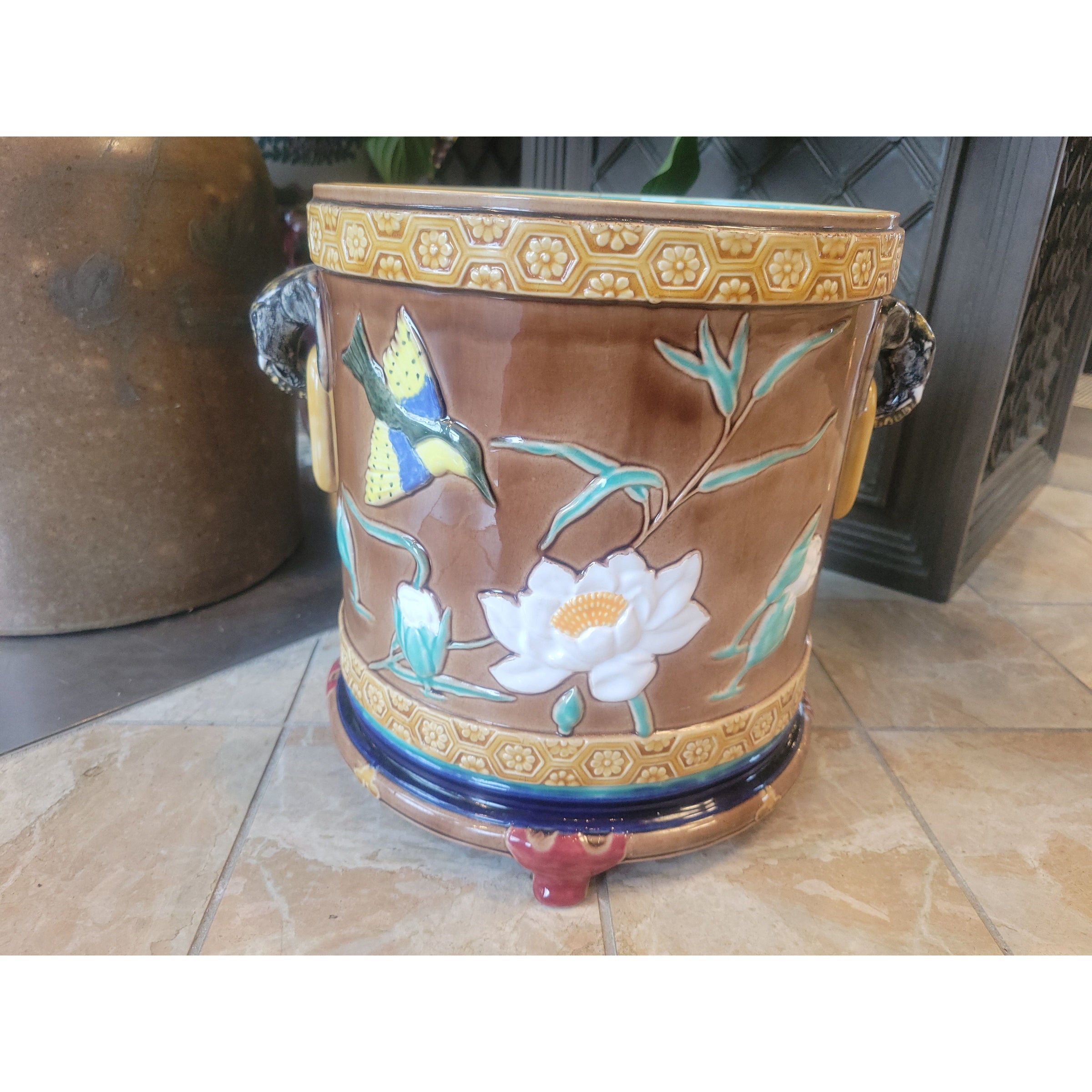 Vintage Ceramic Cache Pot w/ Hummingbird & Elephant Motif - colletteconsignment.com