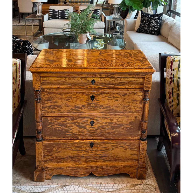English Antique Chest of Drawers / Dresser