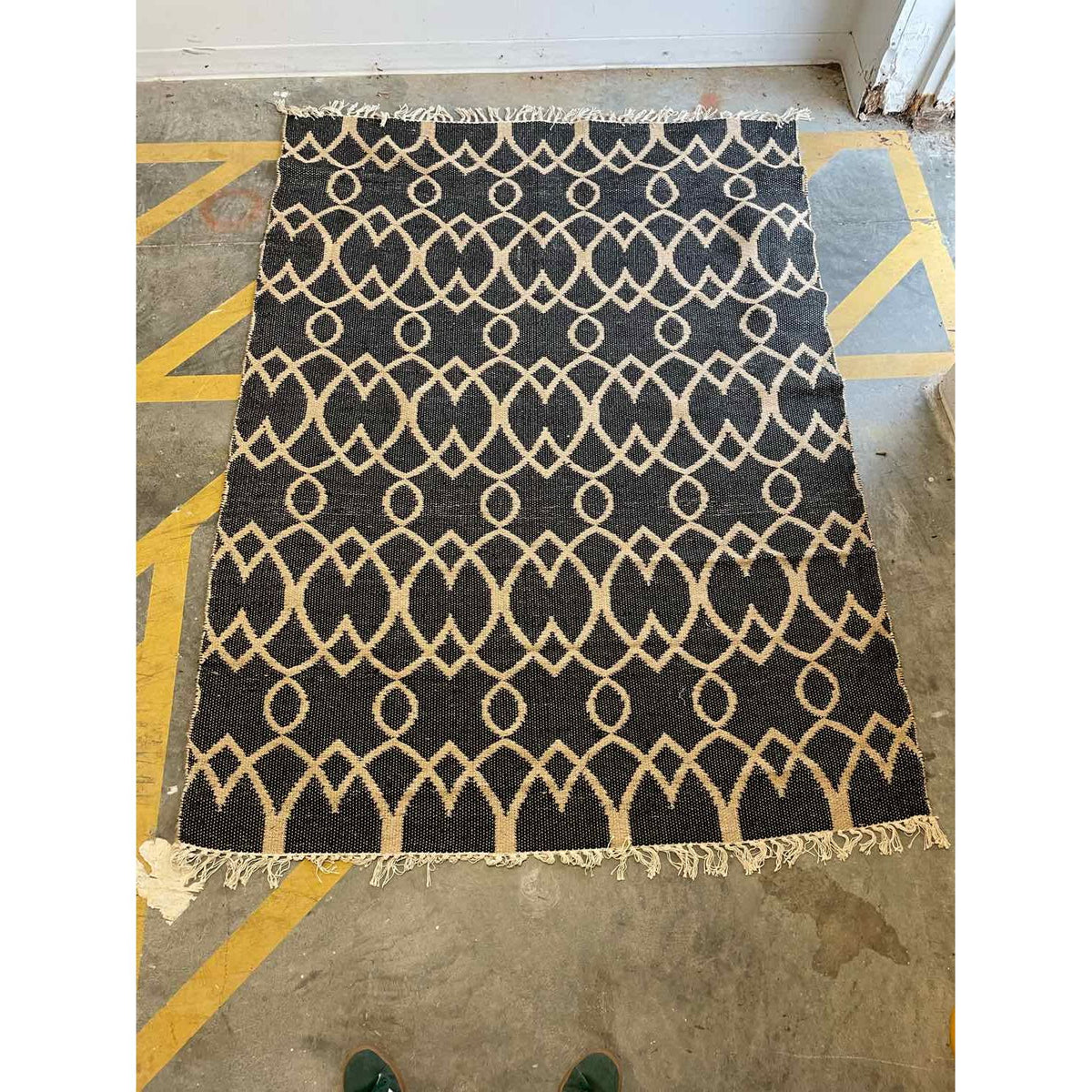 5' x 7.3' Double-Sided Black & Beige Loops Rug #37