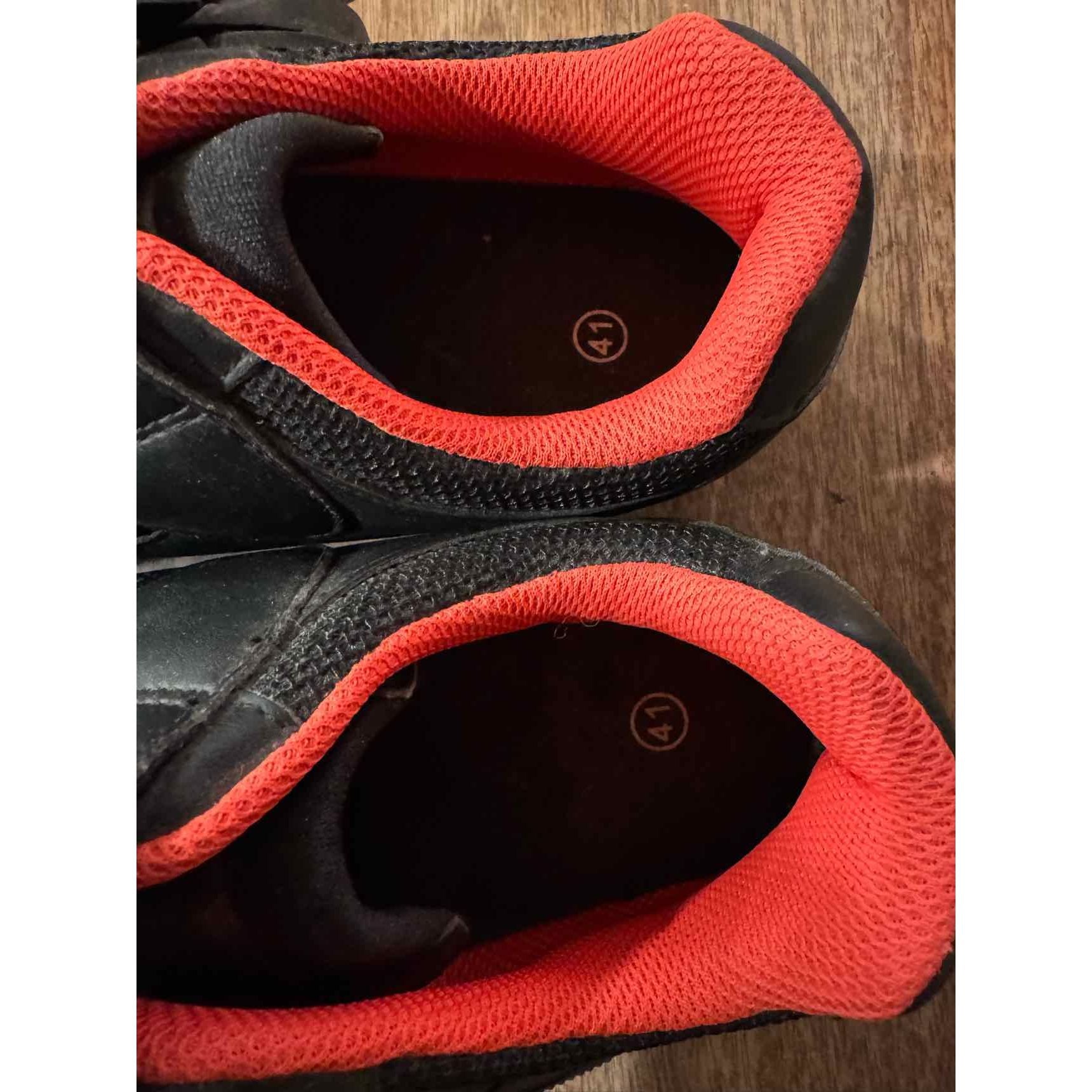 Peloton Shoe Size 41 Black/White Sneakers