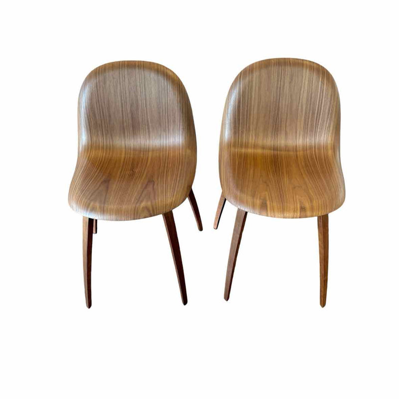 7Z25J9W8 / 9RS67KK3 - Pair of Gubi 3D Walnut Dining Chairs