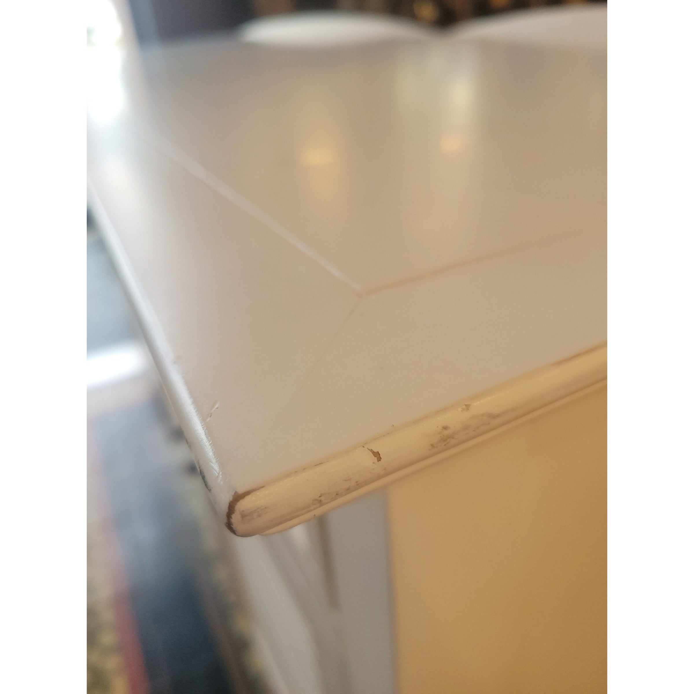 White Wood Country Sideboard w/ 4 Doors & 4 Drawers