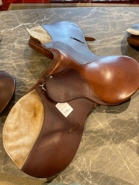 RD Riding Saddle 17" Made in Argentina