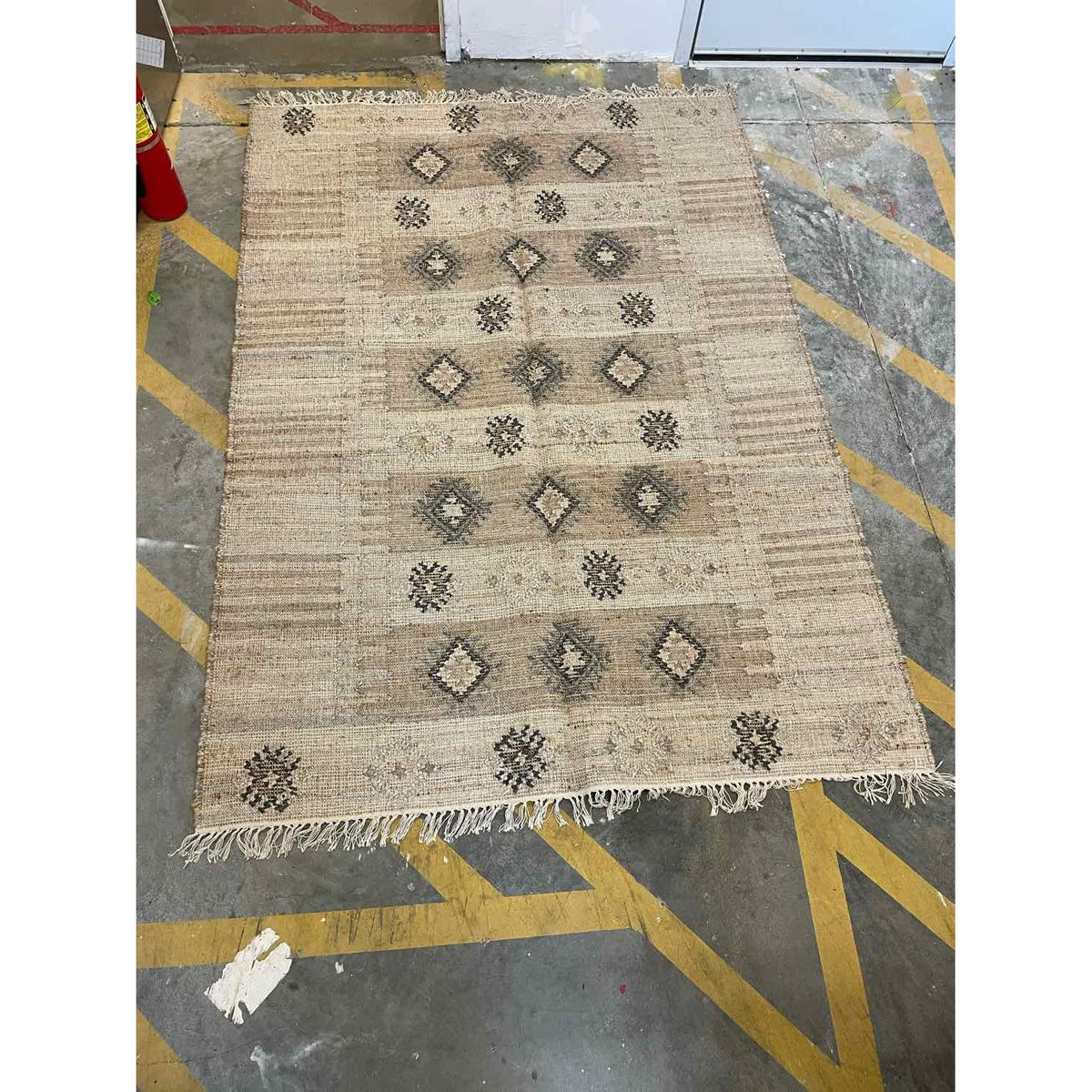 5.3' x 7.6' Brown Striped Kilim Rug w/ Tribal Patterns #36