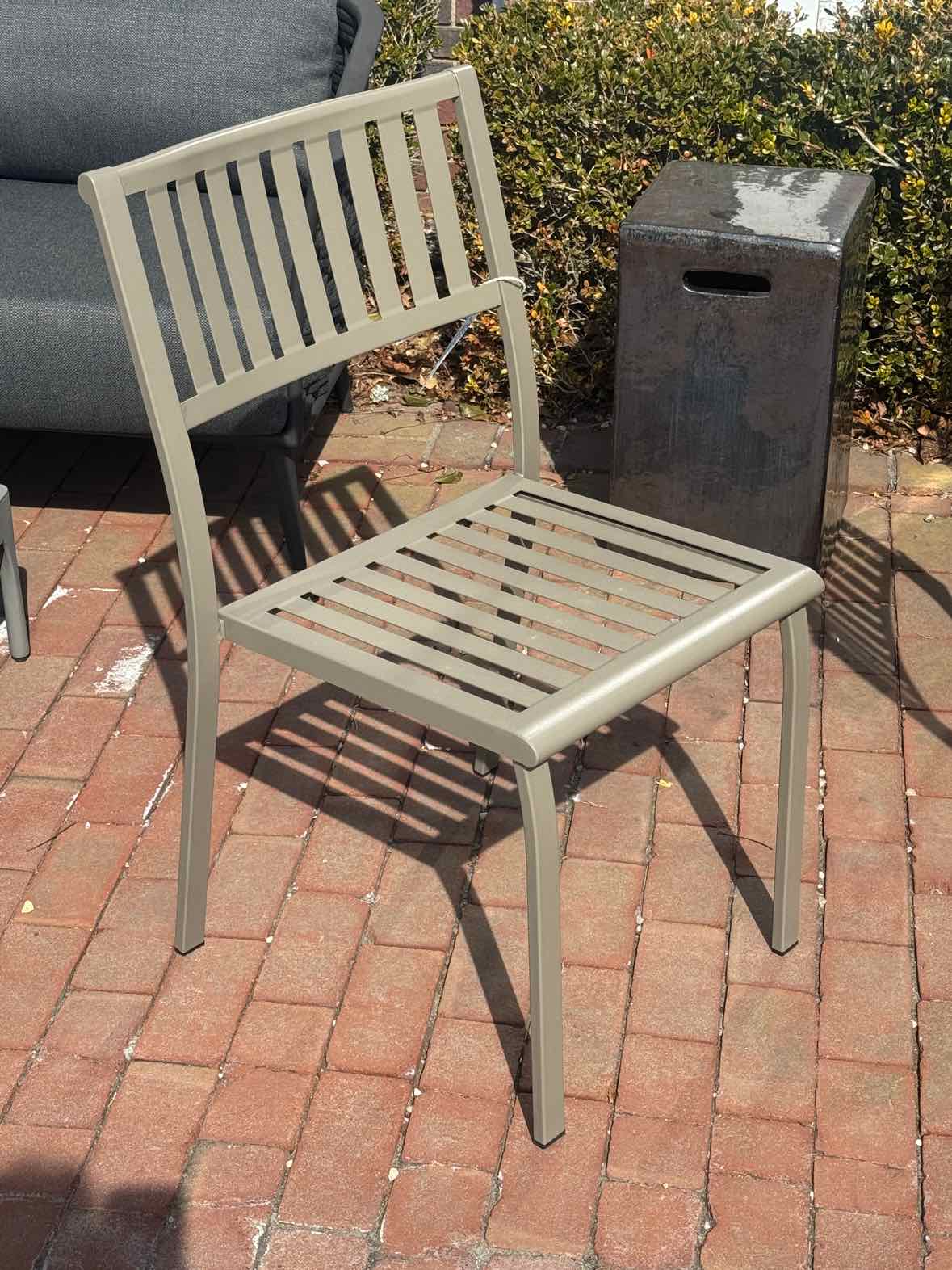 Elisir Aluminum Dining Chair in Mud Gray