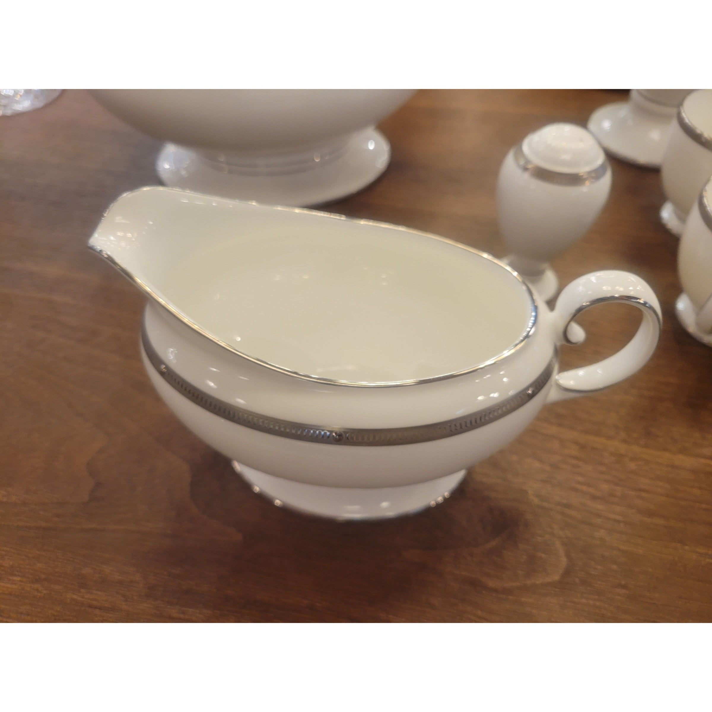 Gravy Boat w/ Underplate, Noritake 'Rochelle' Platinum