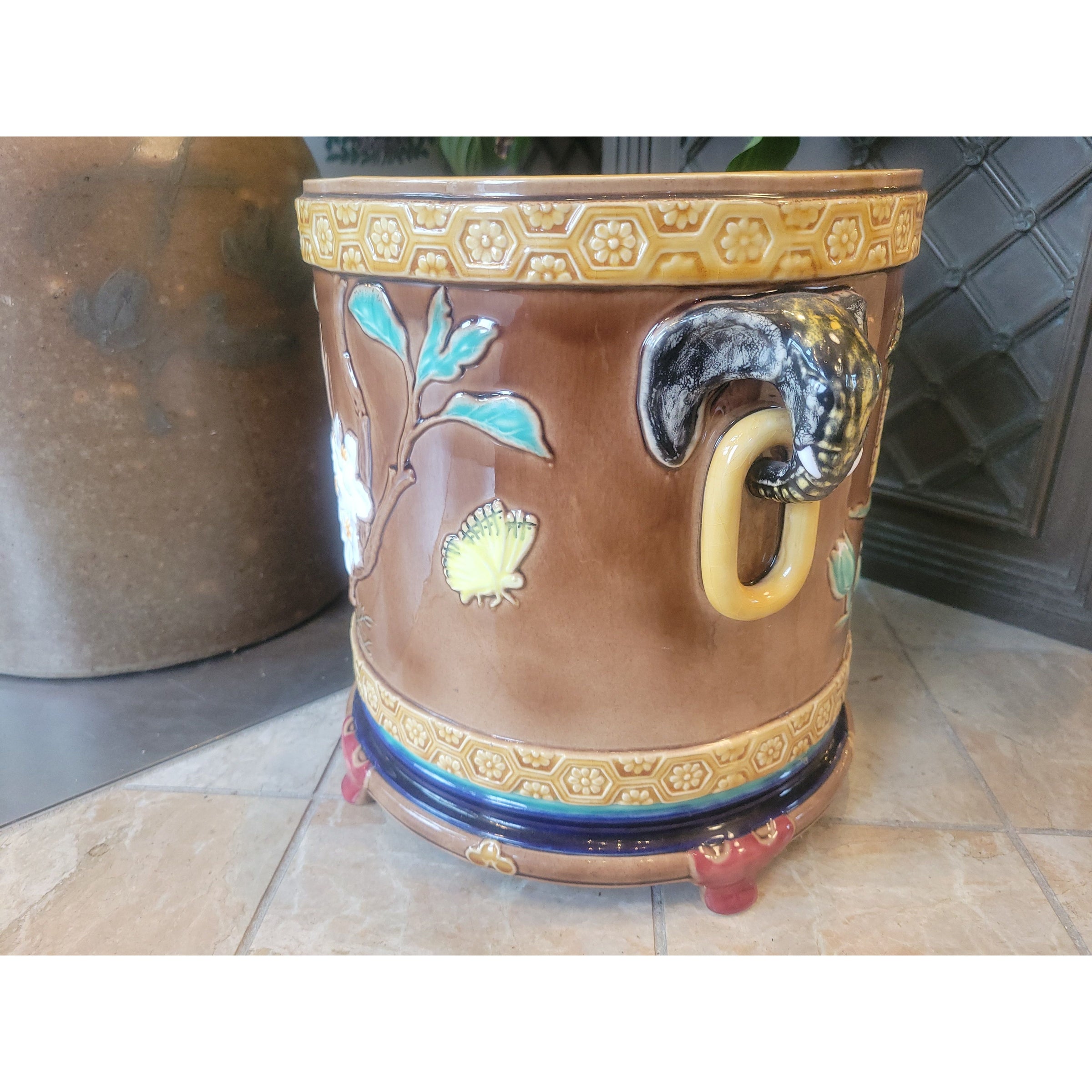 Vintage Ceramic Cache Pot w/ Hummingbird & Elephant Motif - colletteconsignment.com