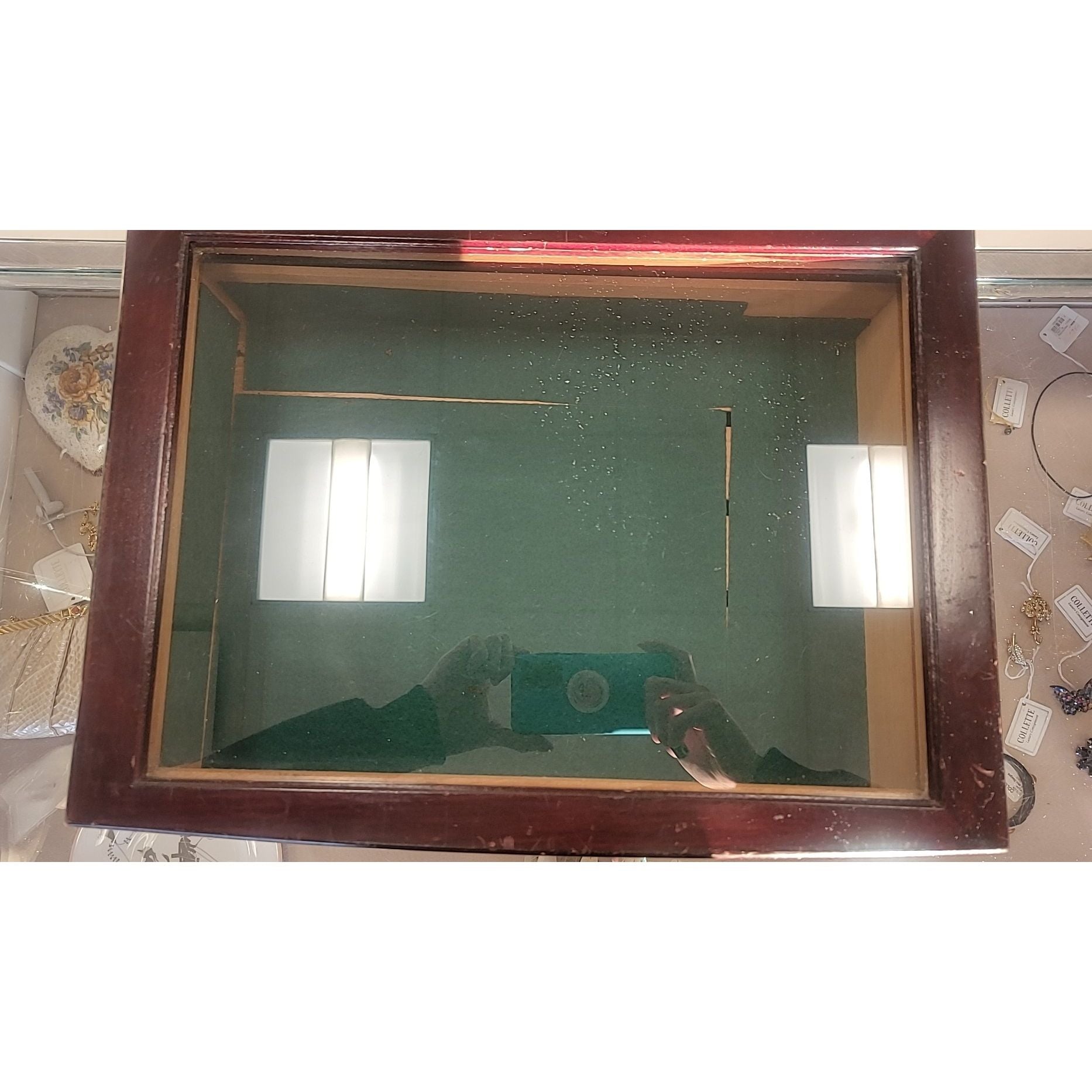 Glass Top Mahogany Cigar Humidor w/ 3 Drawers - colletteconsignment.com