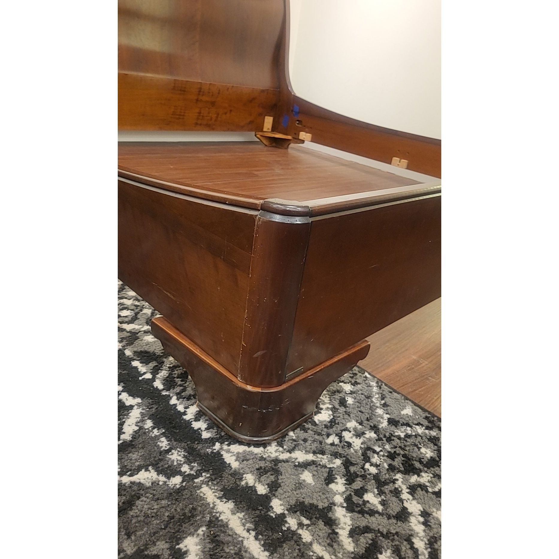 King-Sized Solid Wood Sleigh Bed