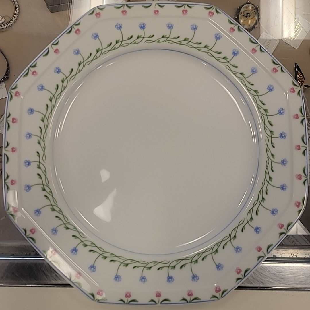 Pair of Studio Nova Painted Flower Plates - colletteconsignment.com