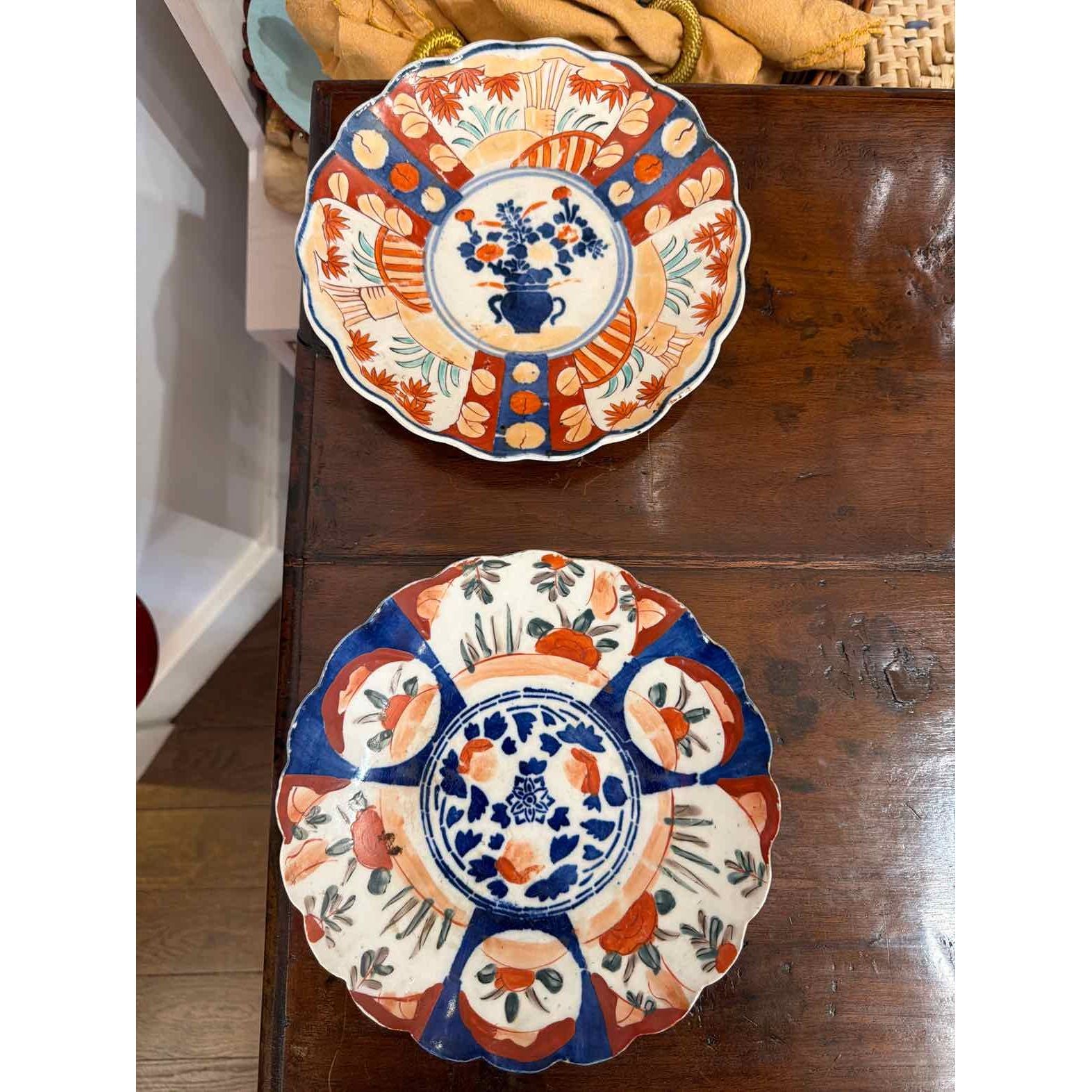 19th Century Imari Plate Scalloped Edge 8.5"Diam x 1.5"H