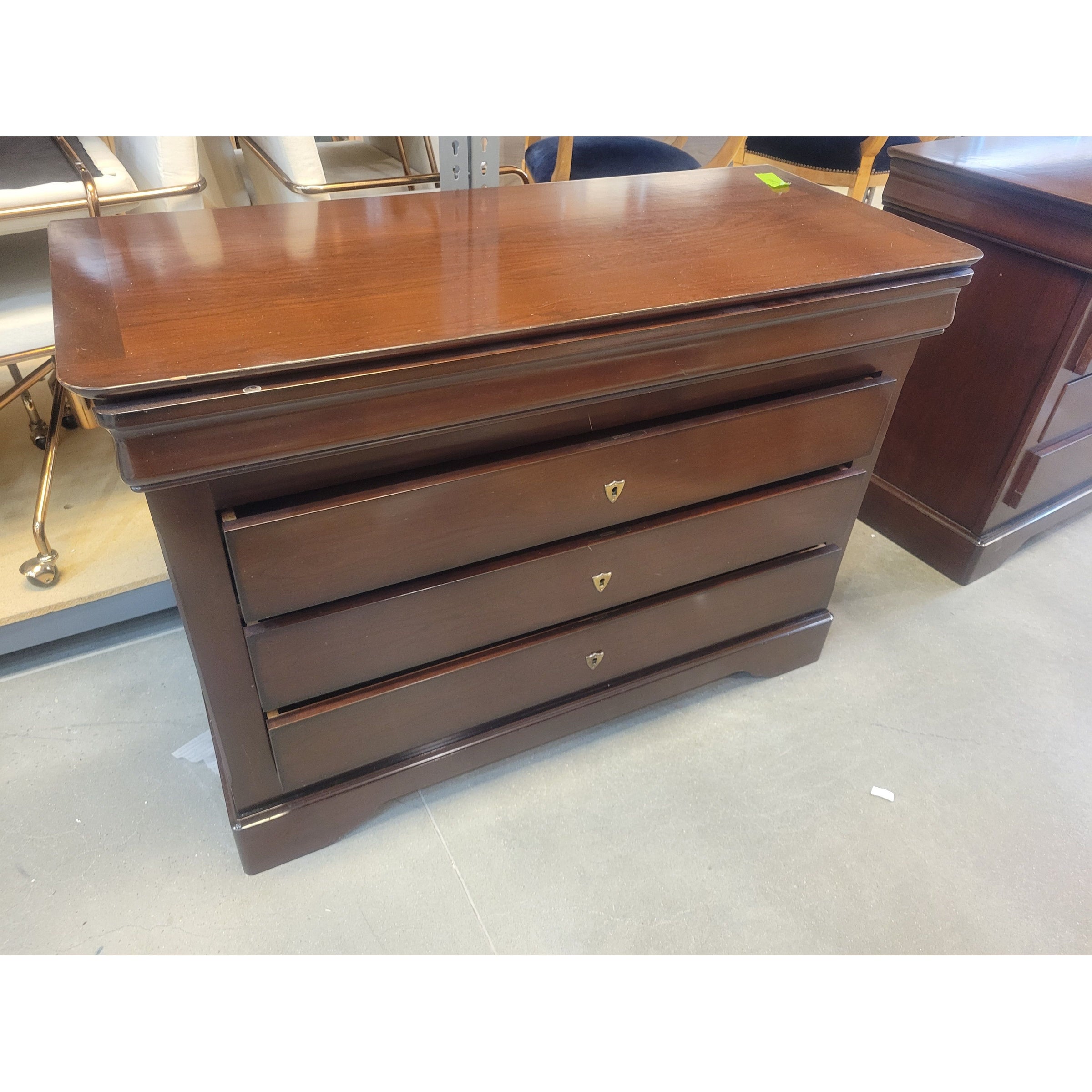 Vintage Grange Louis Philippe 4-Drawer Cherry Wood Dresser w/ 3 Keys