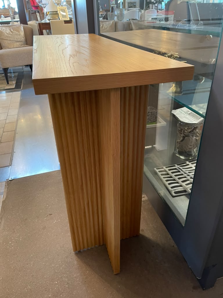 Stead Blonde Wood Fluted Console Table - Natural Oak Finish