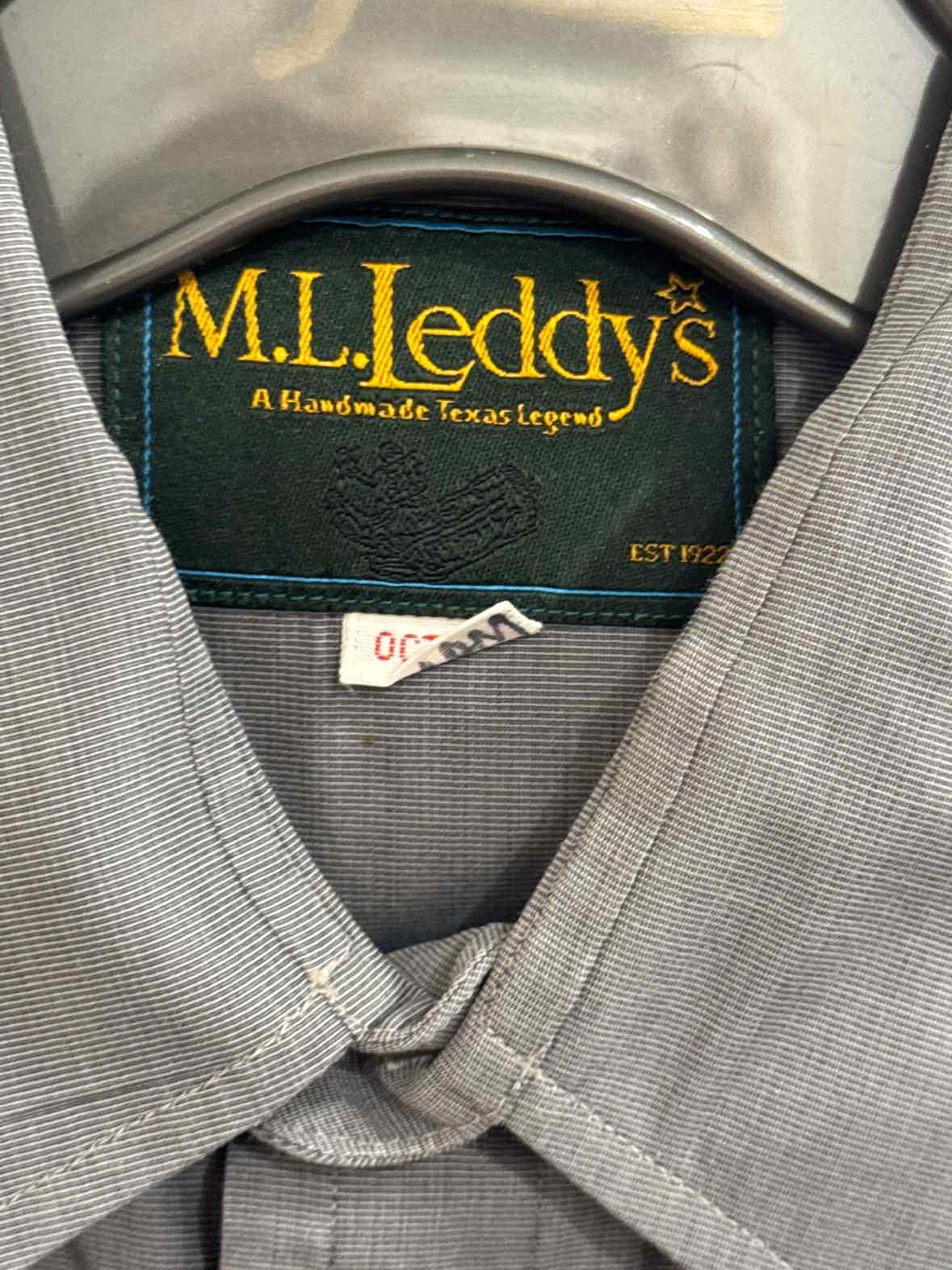 Men's M.L. Leddys Mens Size M Gray Shirt