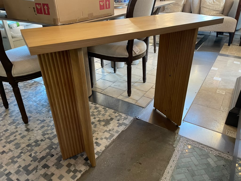 Stead Blonde Wood Fluted Console Table - Natural Oak Finish