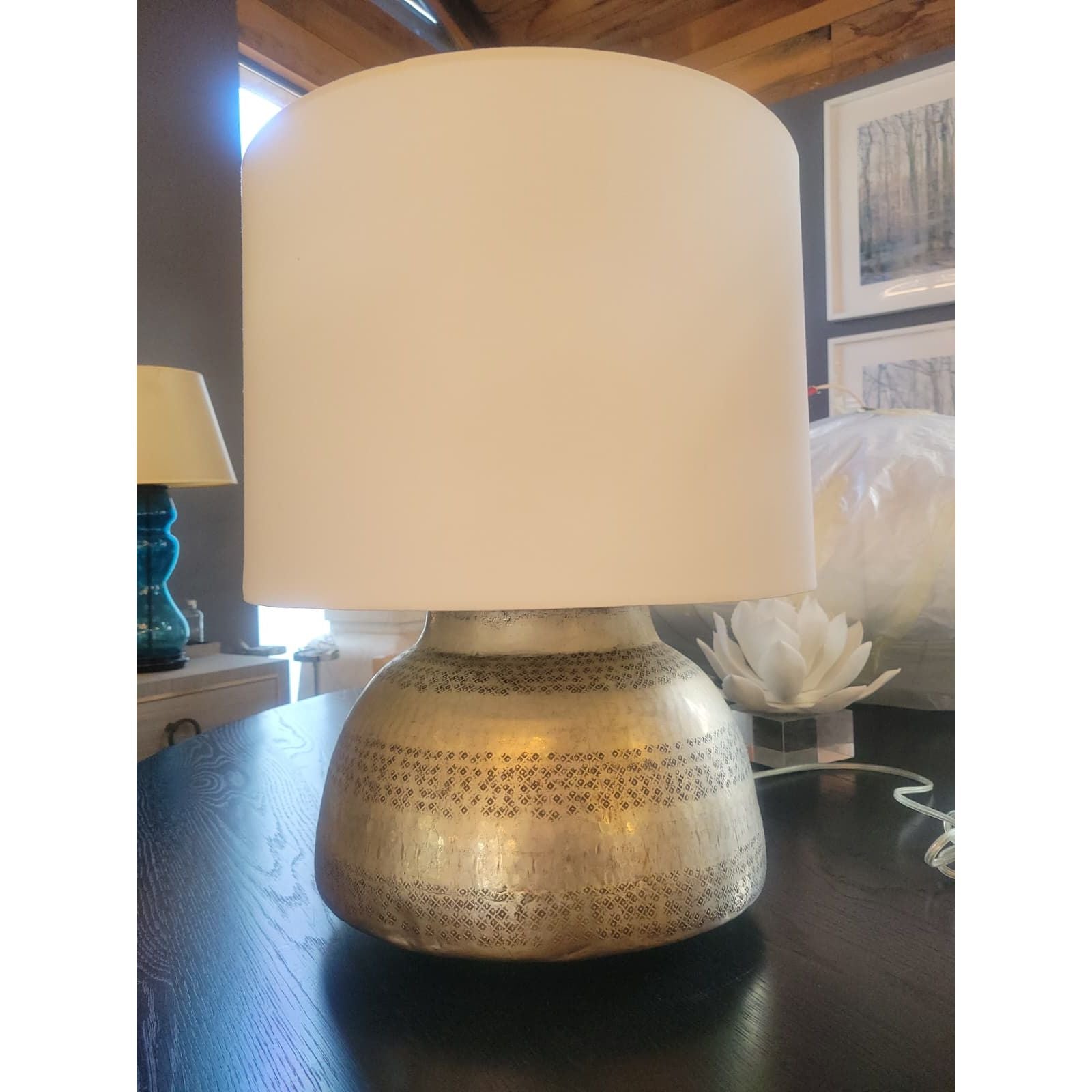 Wide Metal Lamp w/ Shade - 16.5"D x 22 - colletteconsignment.com