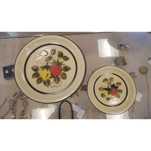 7-Pc Set of Plates - Strawberries Freezer to Oven Stoneware (AS IS)