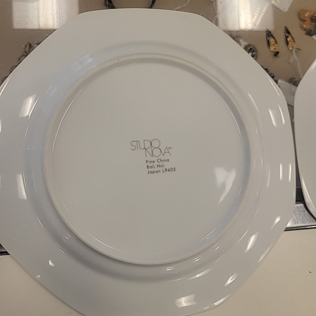 Pair of Studio Nova Painted Flower Plates - colletteconsignment.com