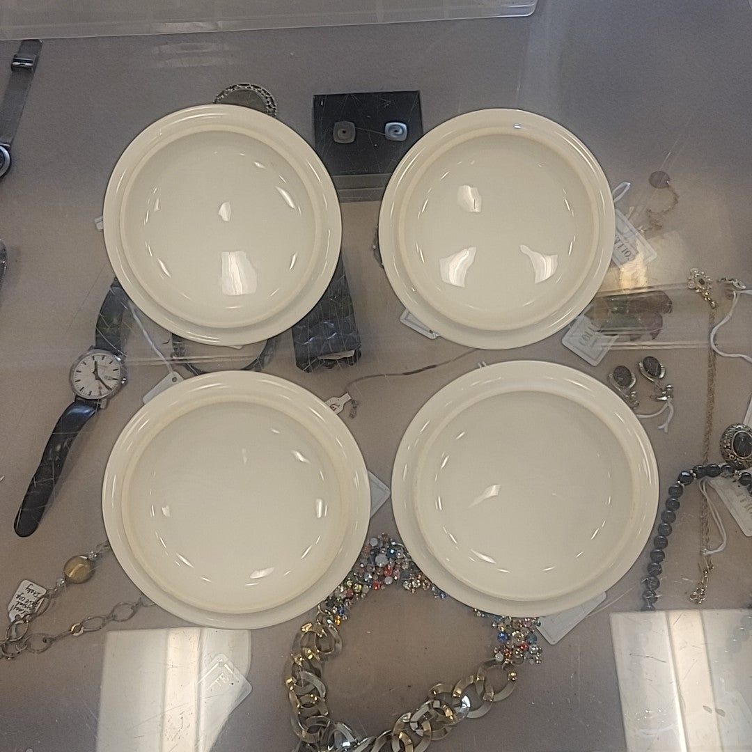 SET of 4 White Ceramic Ramekins w/ Lids