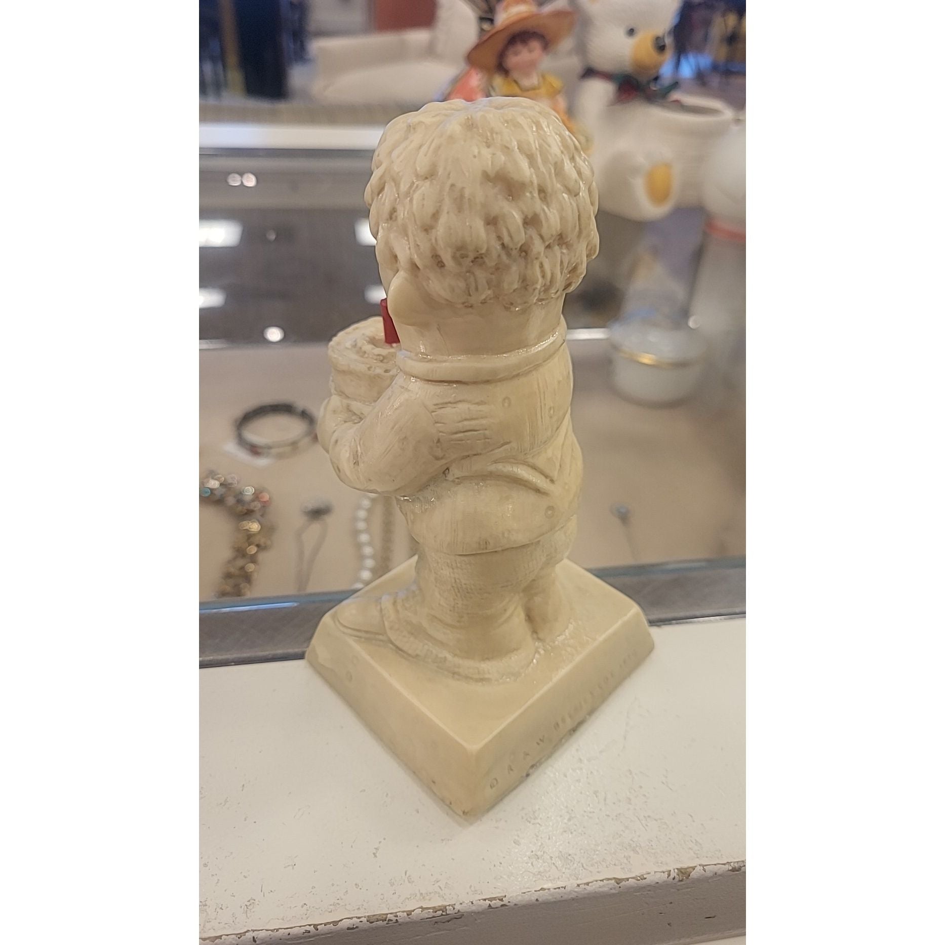 Sillisculpts Birthday Vinyl Figurine by R&W Berries