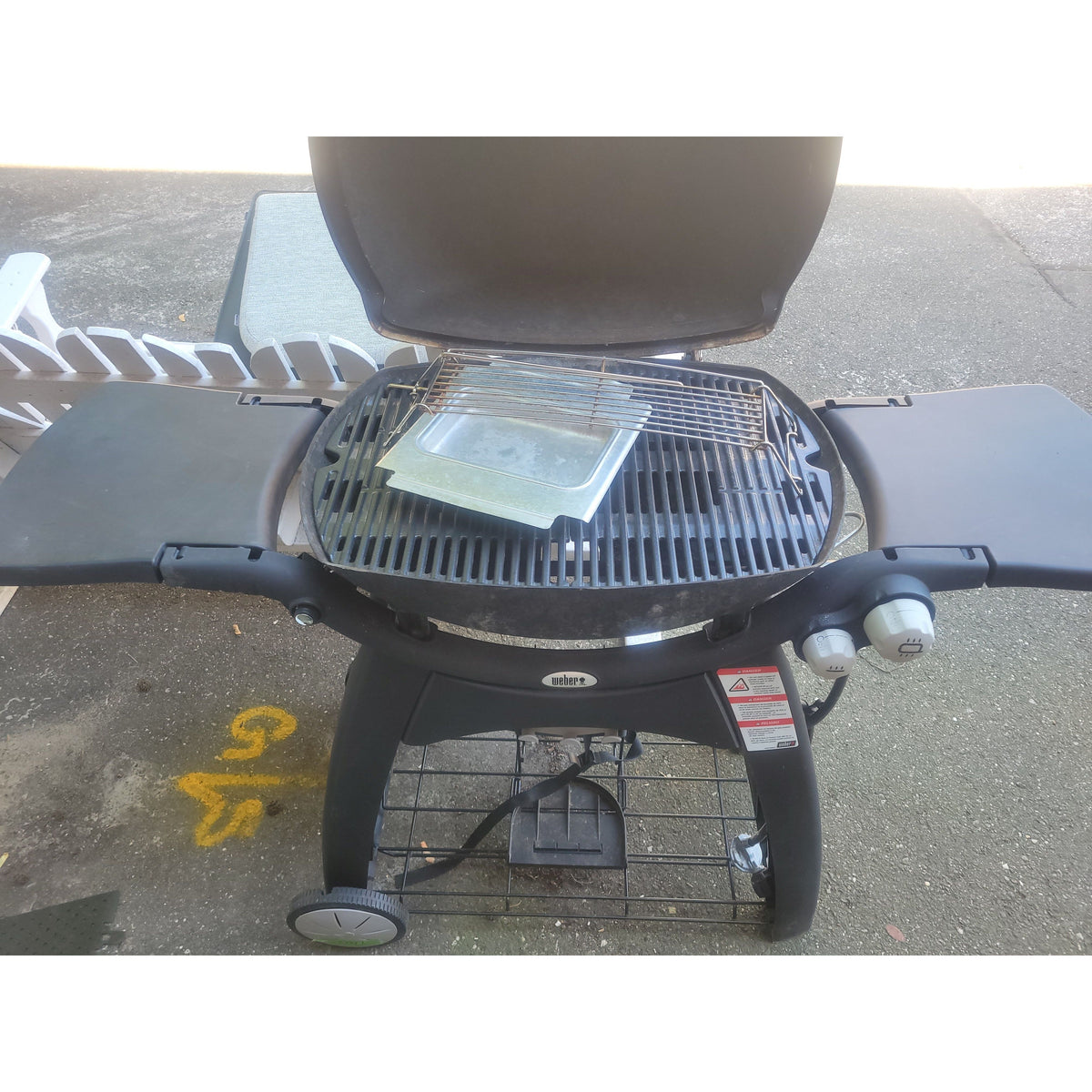 Weber Q 3200 Portable Natural Gas Grill w/ Cover - AS IS