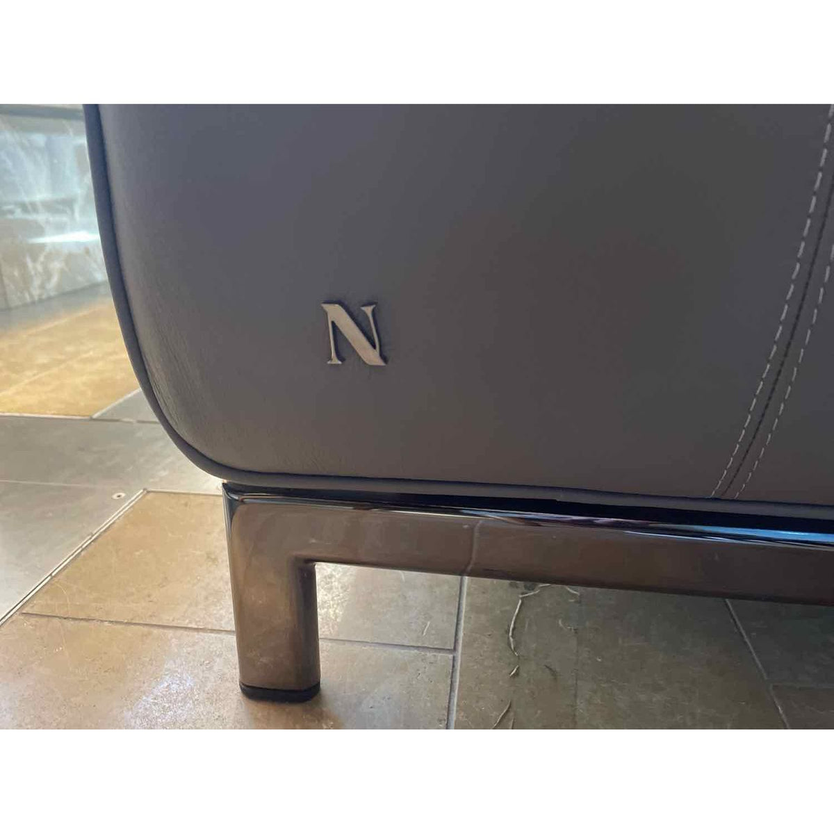 Natuzzi Capriccio Leather Sofa Bed - colletteconsignment.com