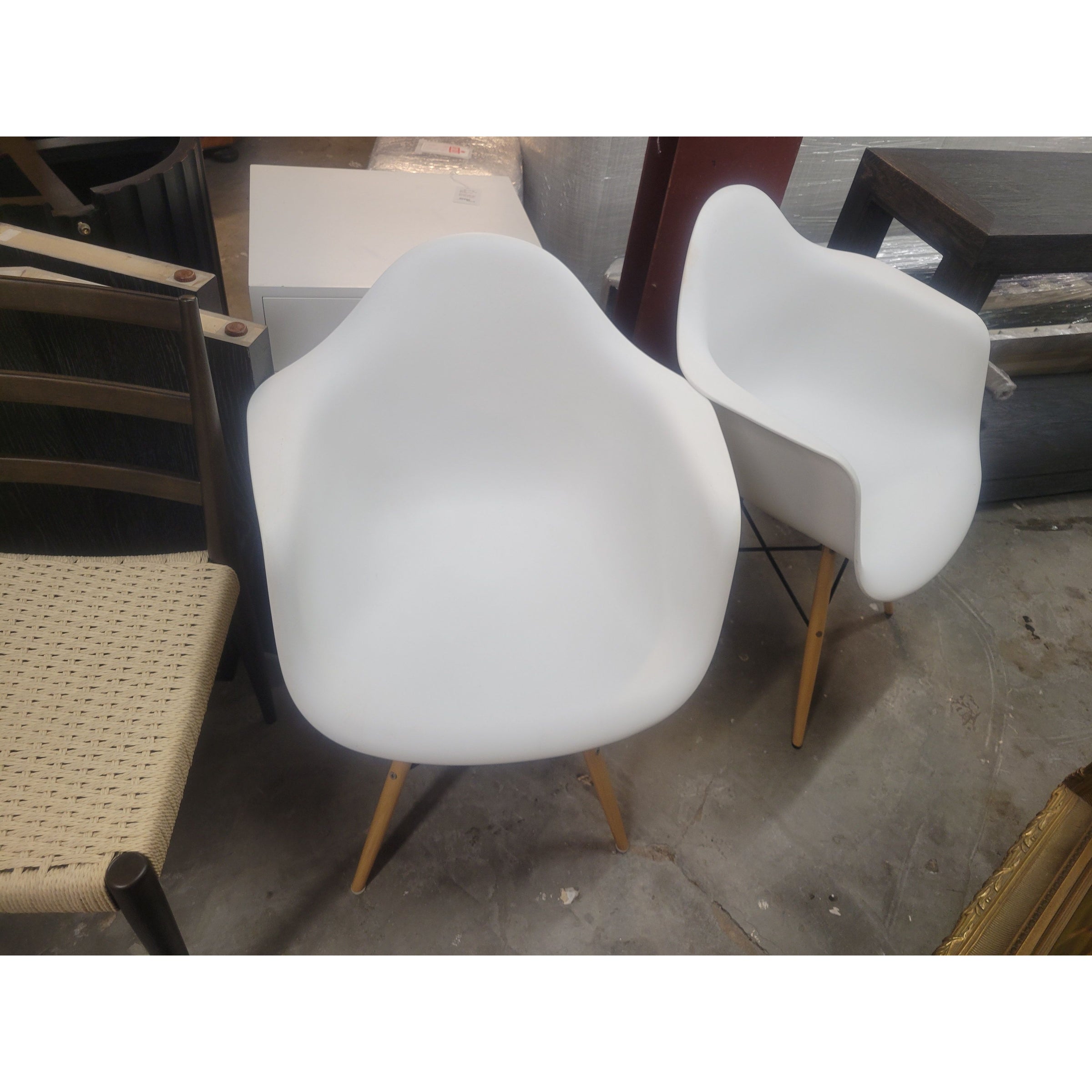 Herman Miller Eames Style Arm Chair