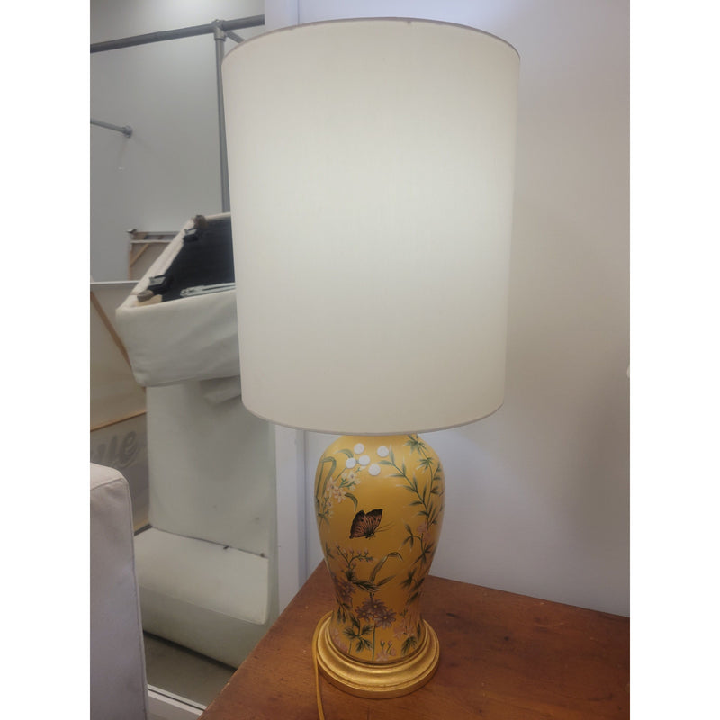 Chinoiserie Style Painted Table Lamp w/ Shade (AS IS) - colletteconsignment.com