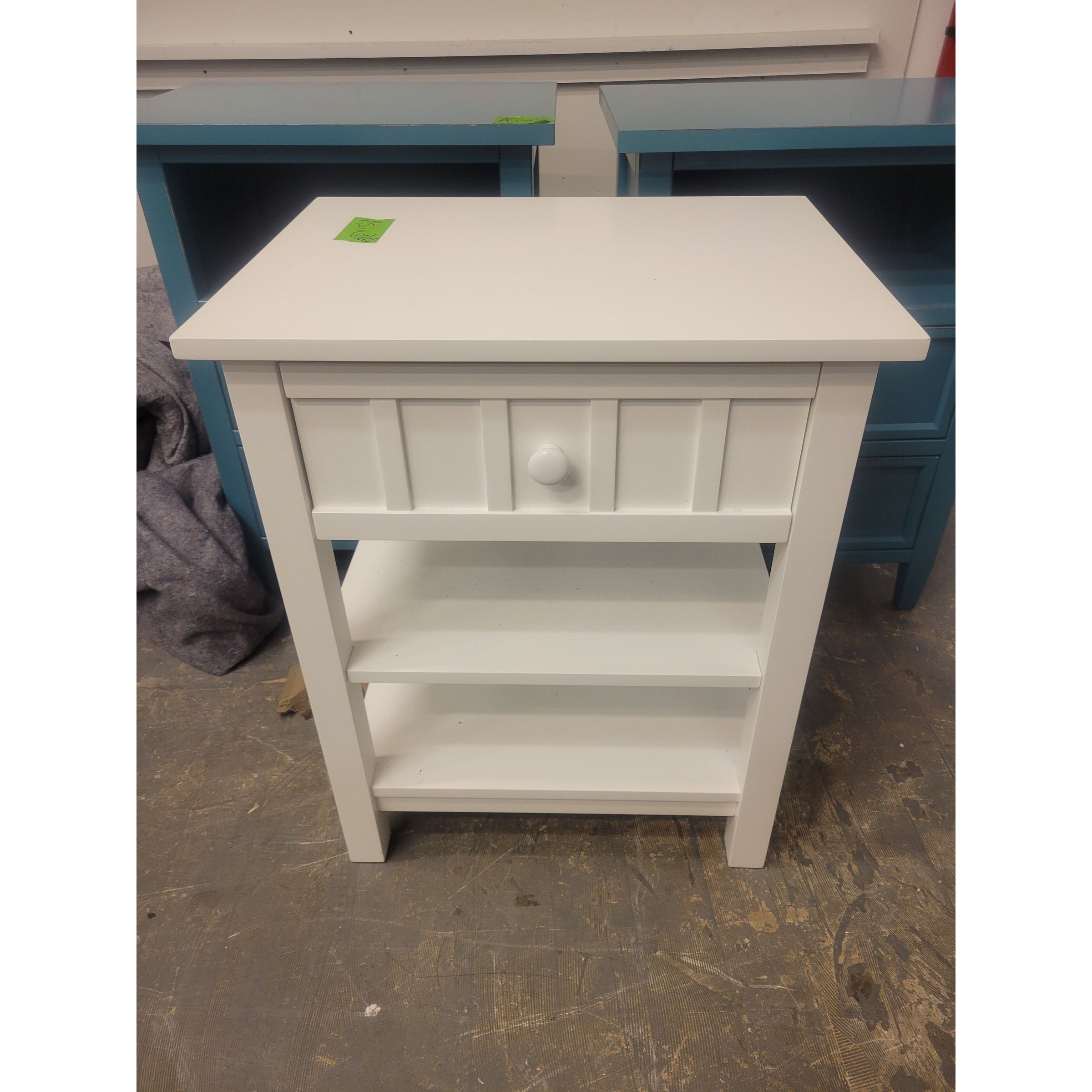 White Wood 1-Drawer Nightstand