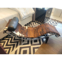 Cowhide & Chrome LC4 Chaise Lounge on Black Steel Base by Cassina