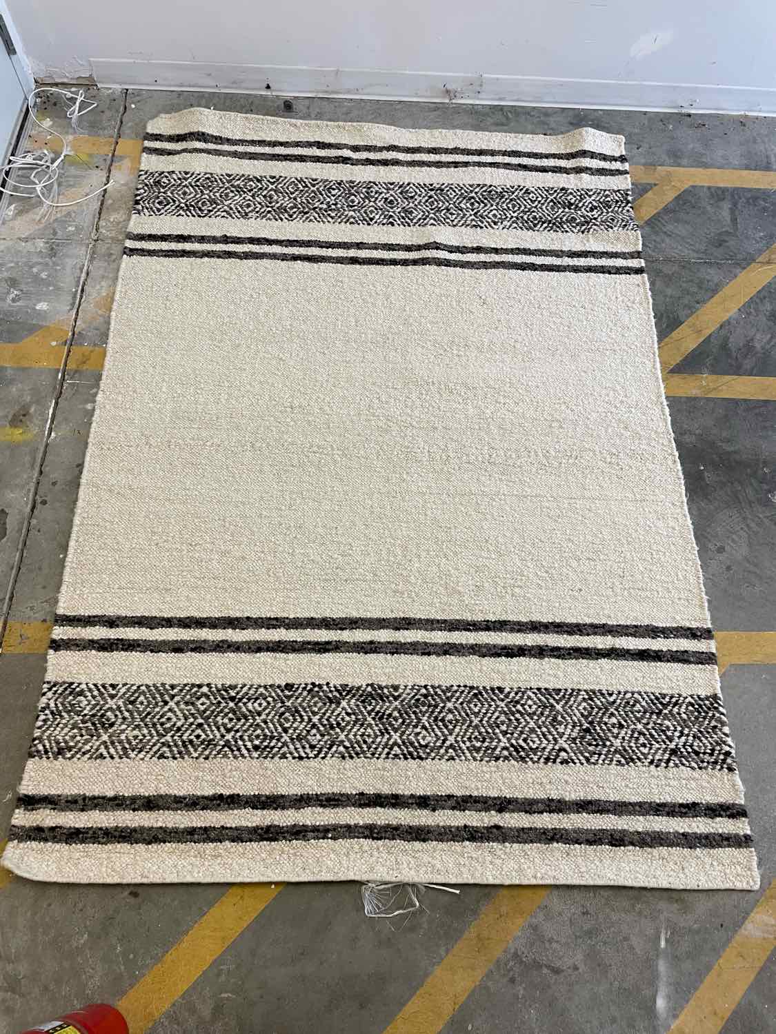 5.2' x 7.6' Black Diamond Stripes on Beige Rug #52